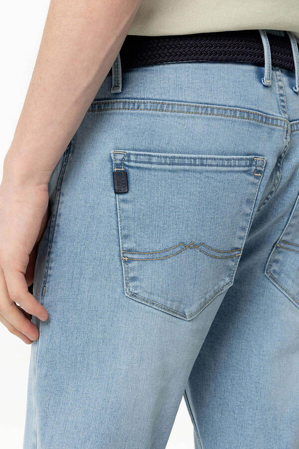 Springfield Jeans Leo Comfort Fit con Cinturón azul claro