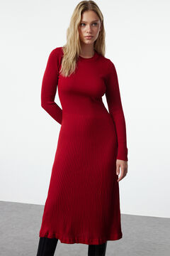 Trendyol Vestido midi de malha manga comprida ajustado