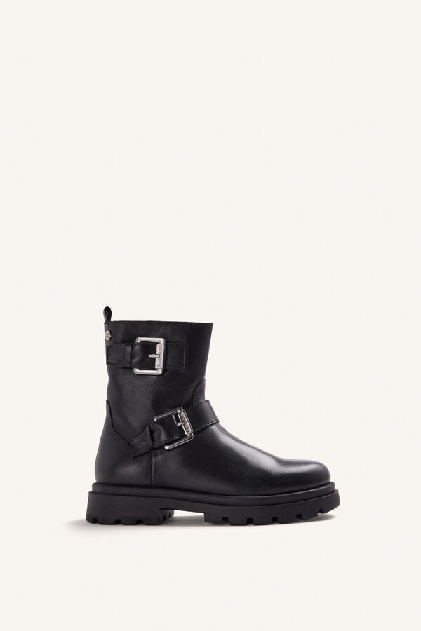 Gioseppo Leather boots with zip fastening black