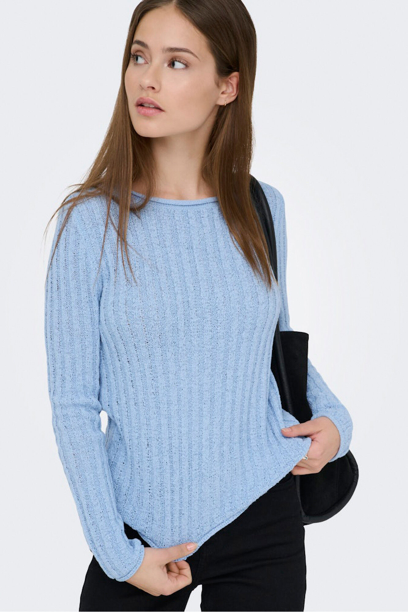 Only Camisola canelada.<br/>- Gola redonda.<br/>- Manga comprida.<br/>- Regular fit.<br/>