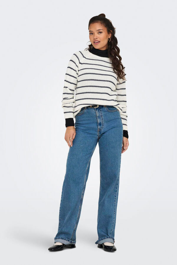 JDY long sleeve raglan round neck sweater white