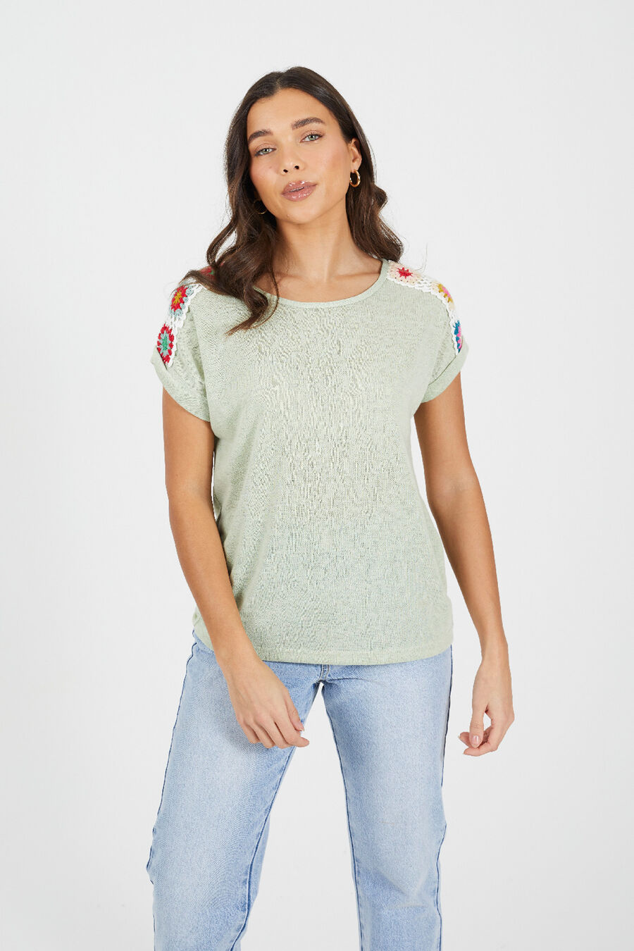 Camiseta de manga corta y crochet