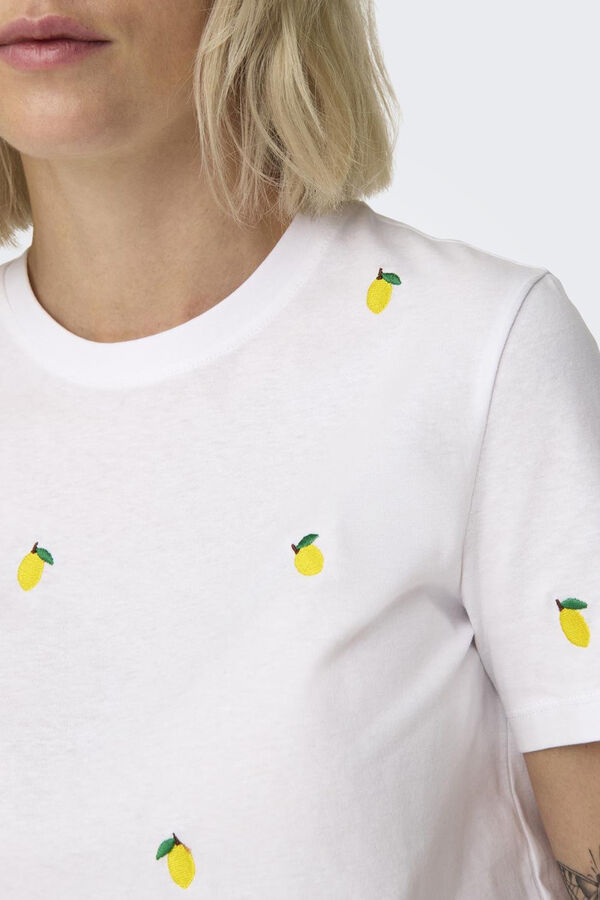 Only short sleeve shirt with embroidered details white