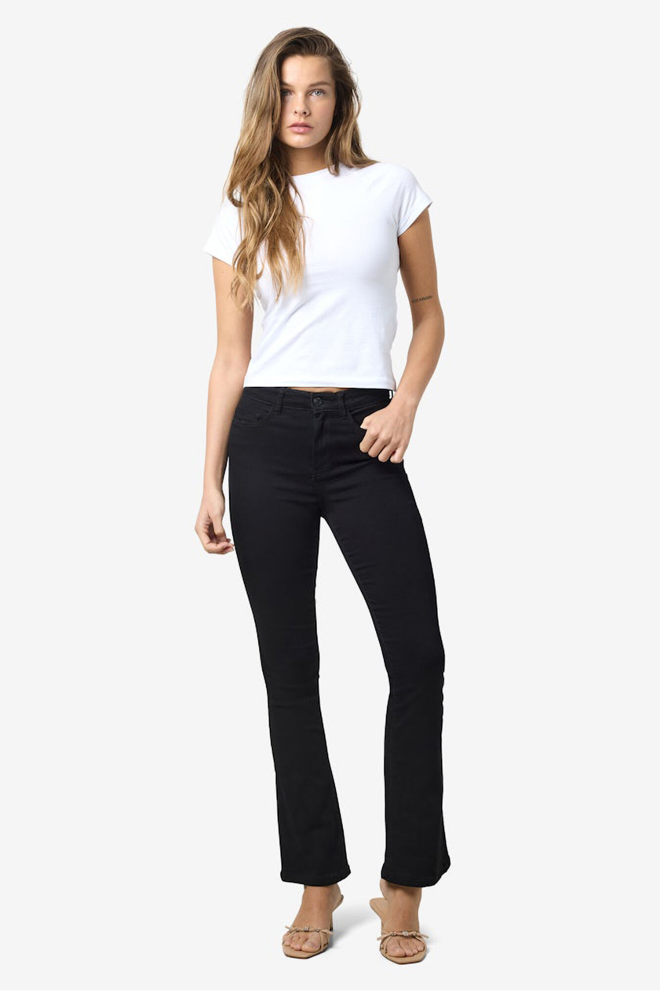 Noisy May Flare Jeans