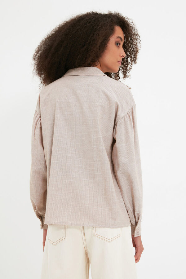 Trendyol Camisa detalle volantes beige