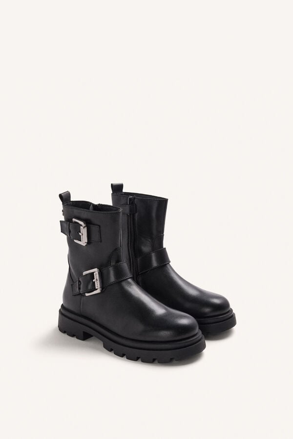 Gioseppo Leather boots with zip fastening black