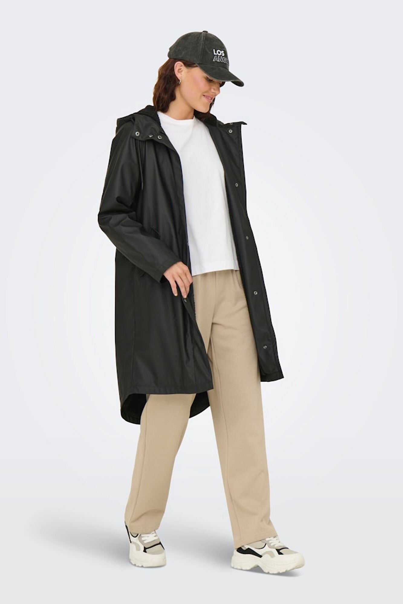 Only Chubasquero largo con capucha