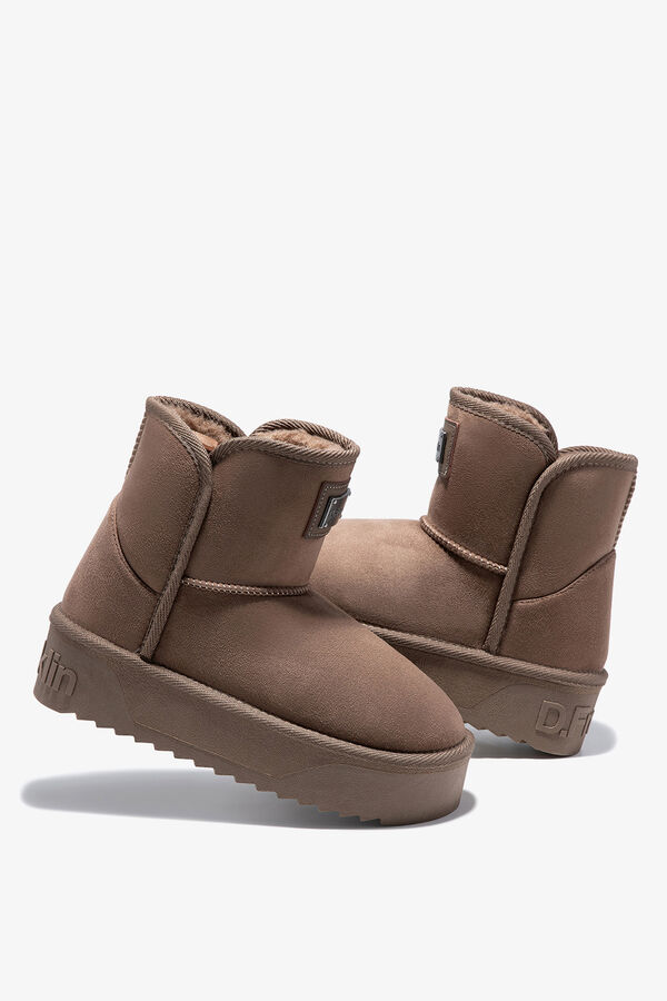 D. Franklin Low Nordic ankle boots nude