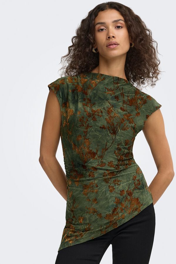 Only Top assim&eacute;trico estampado floral verde