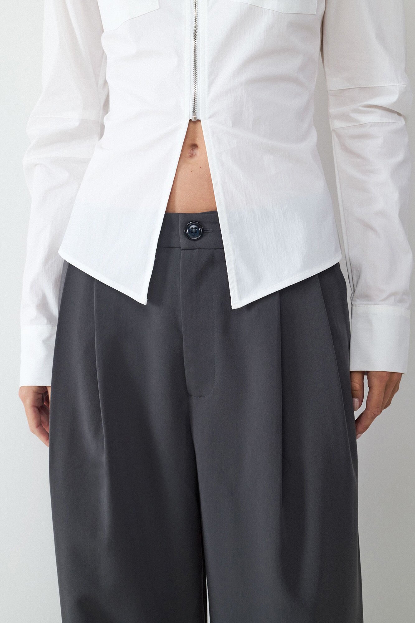 Balmohk Cal&ccedil;a de terno plissadas