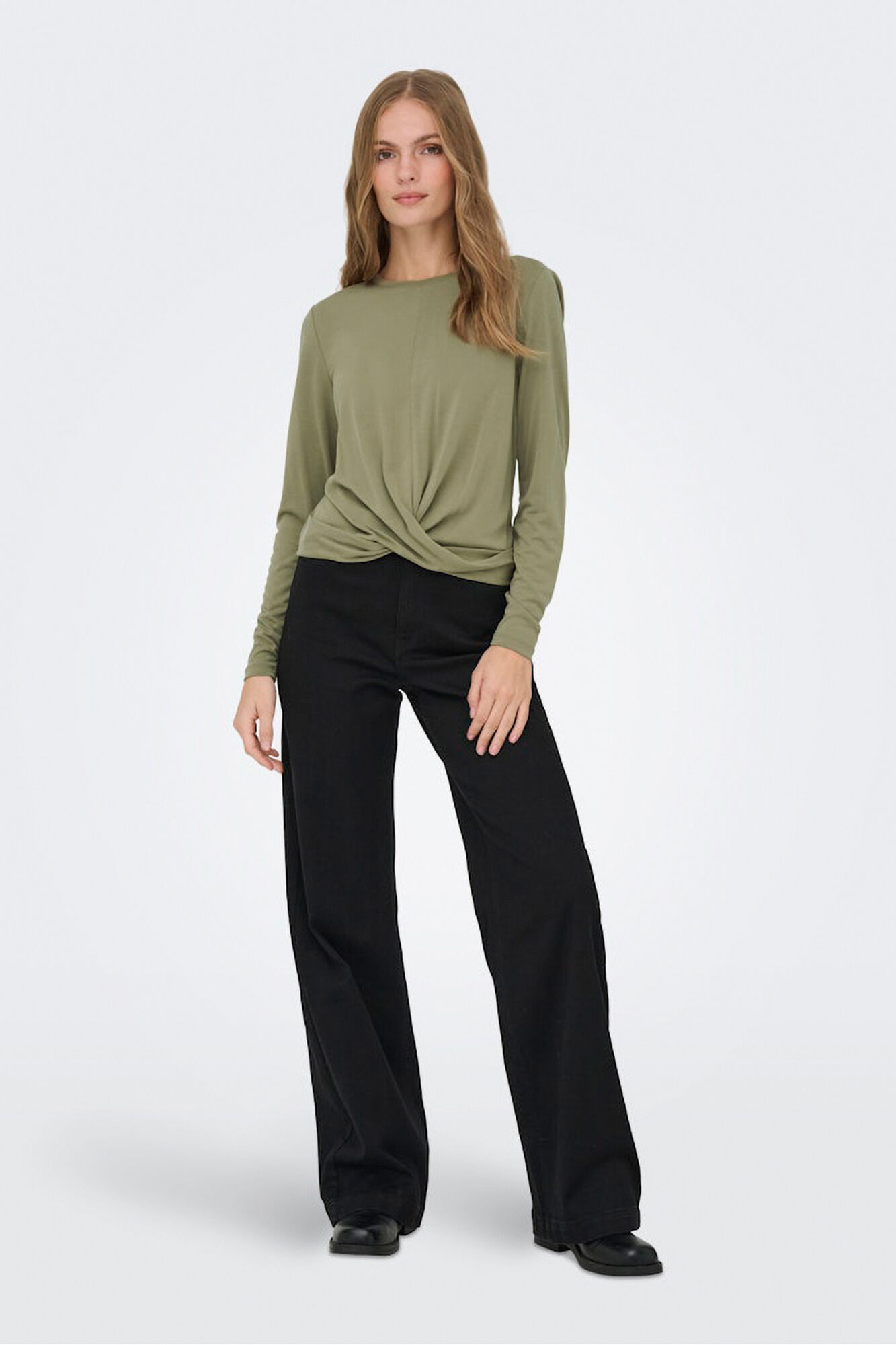 Only Top drapeada de manga comprida