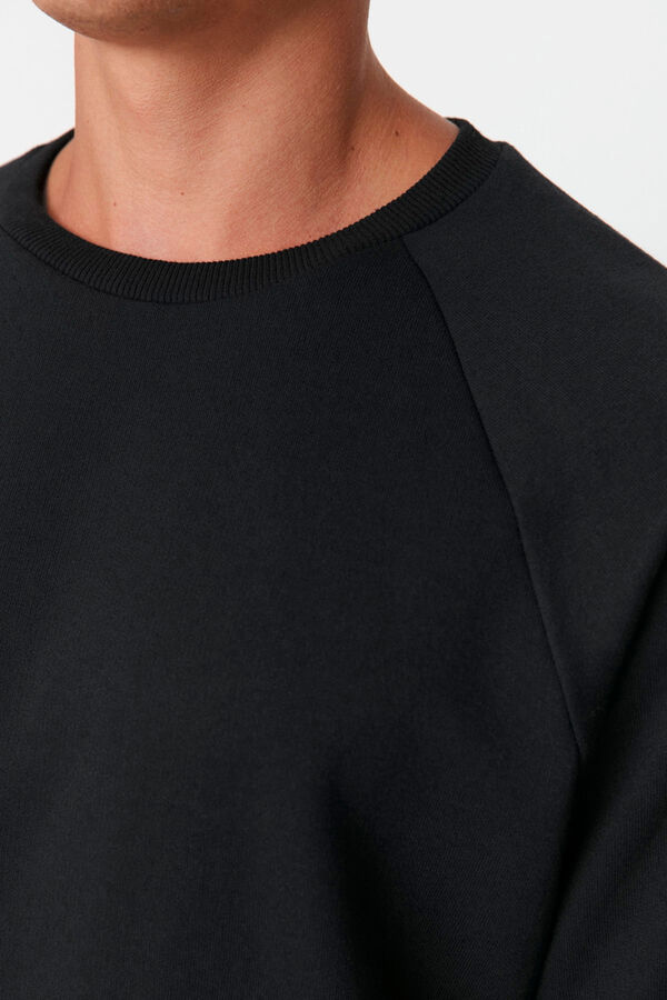 Trendyol Sudadera regular sin capucha negro