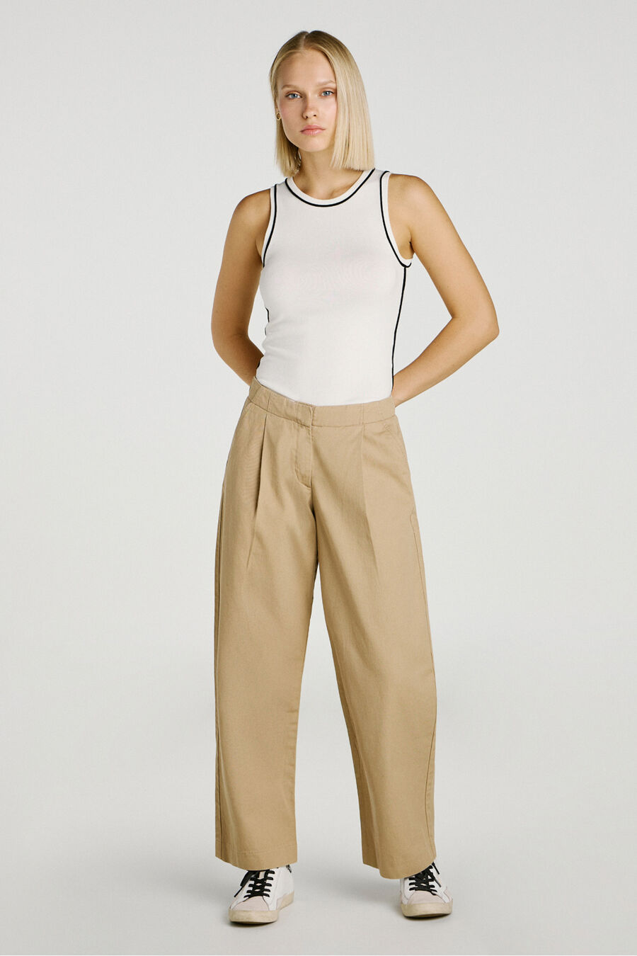 Pantalón Barrel Fit pinzas