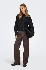 Only Camisa vaquera cropped negro