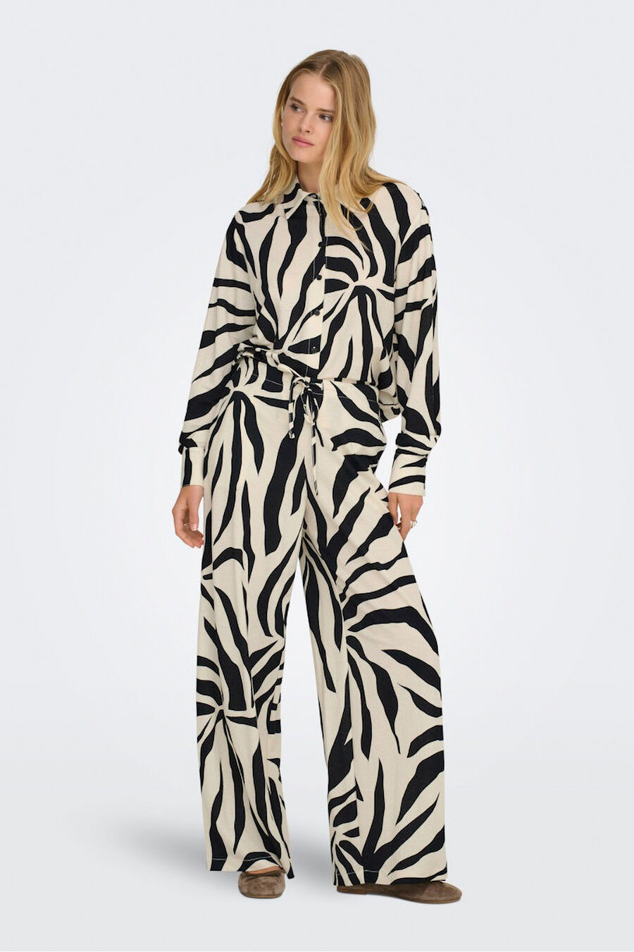 Pantalón estampado floral