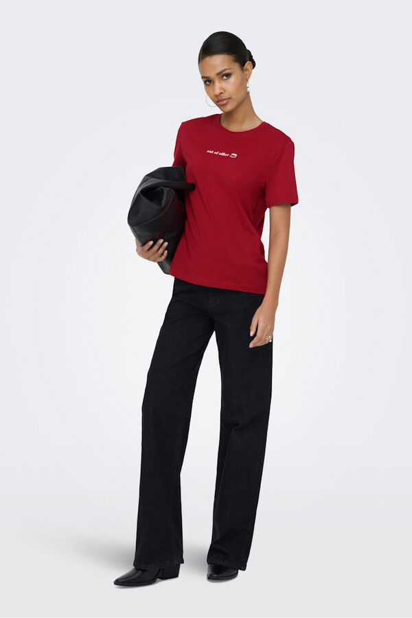 Only Camiseta texto frontal rojo