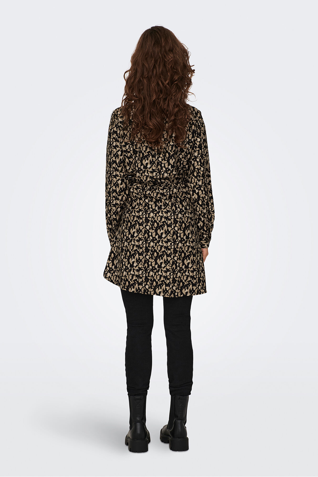 Only Vestido camiseiro curto 