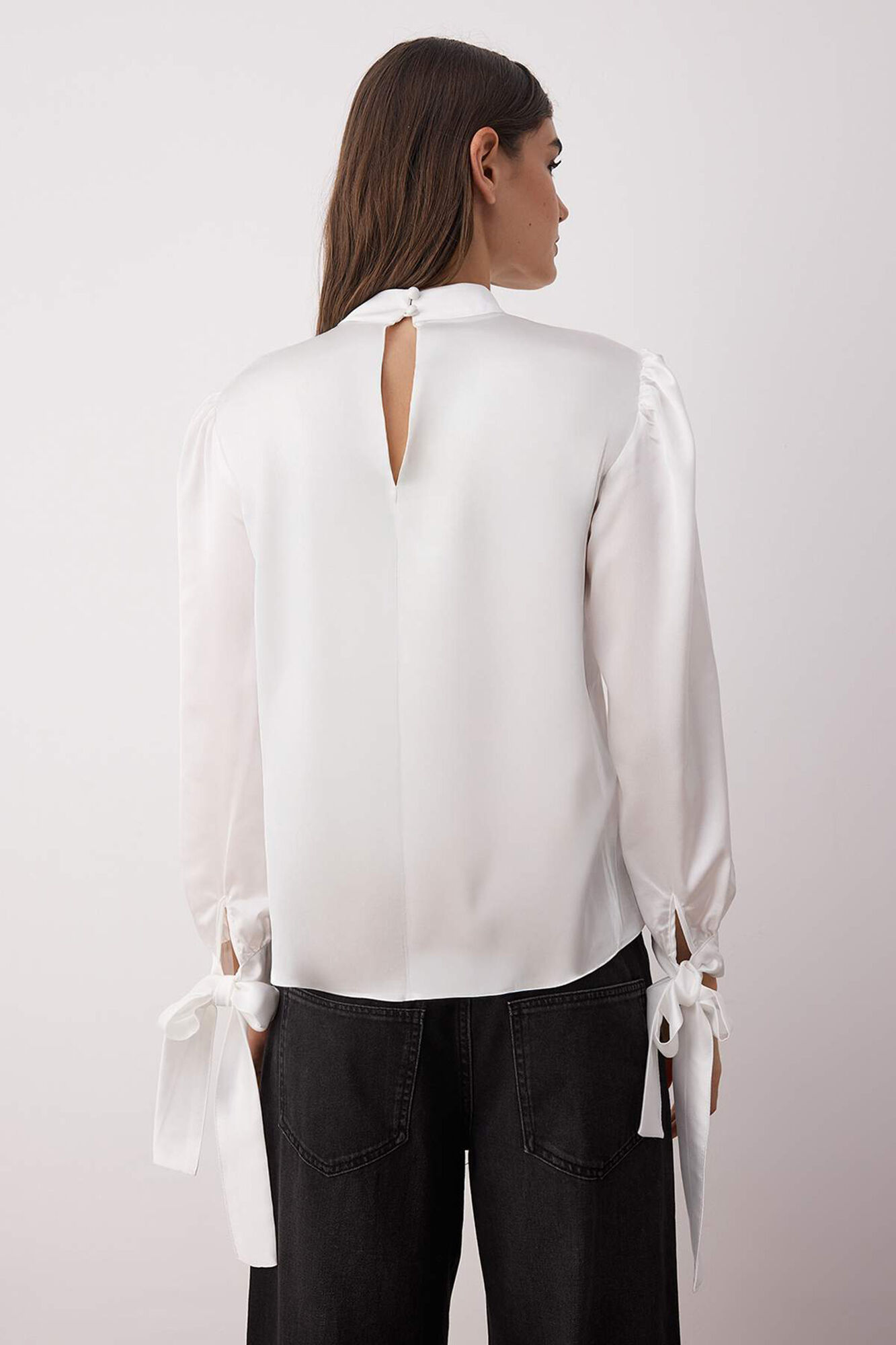 Trendyol Blusa de cetim com la&ccedil;o 