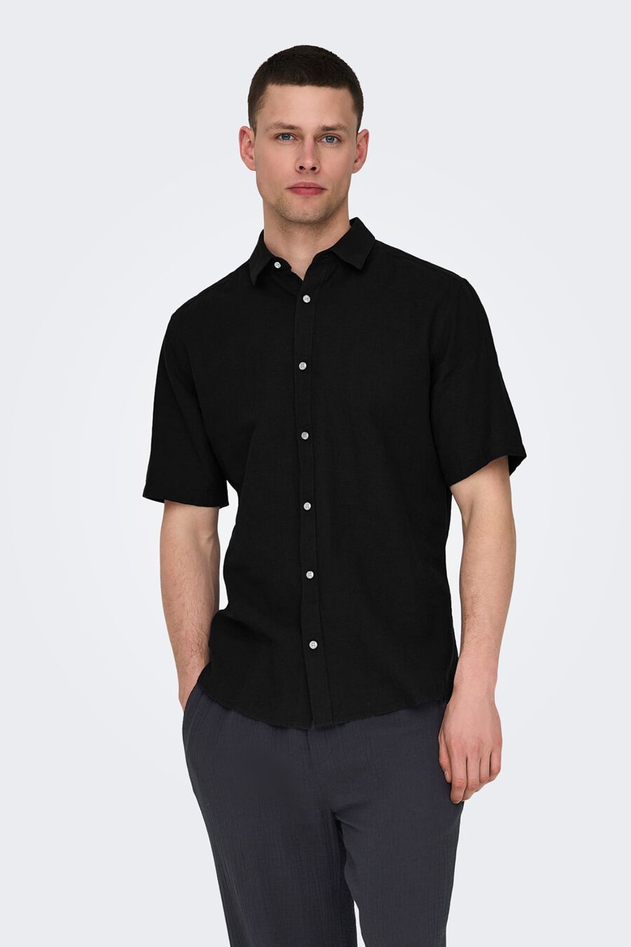Camisa lino de manga corta regular fit