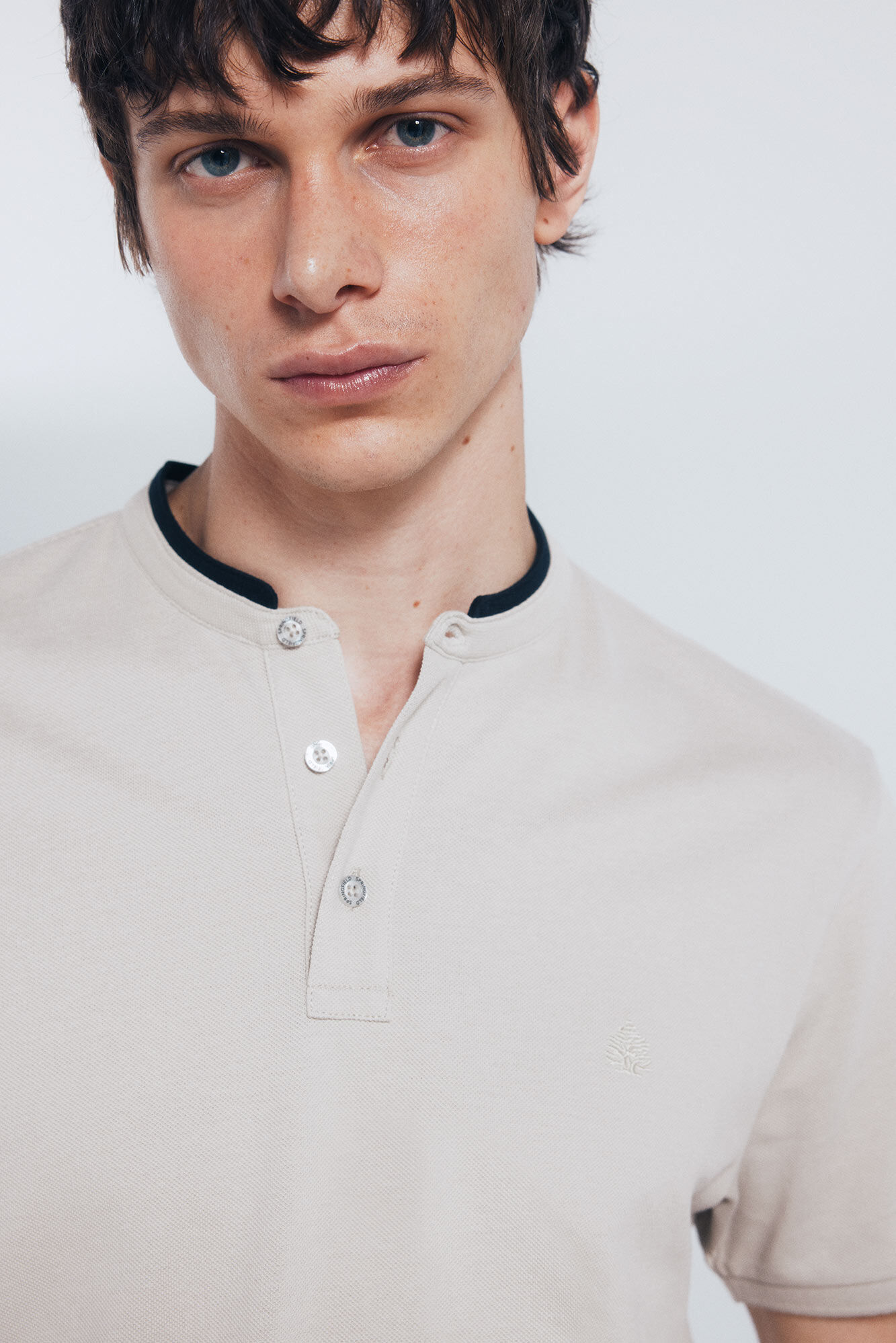 Springfield Slim fit mandarin collar piqu&eacute; polo shirt