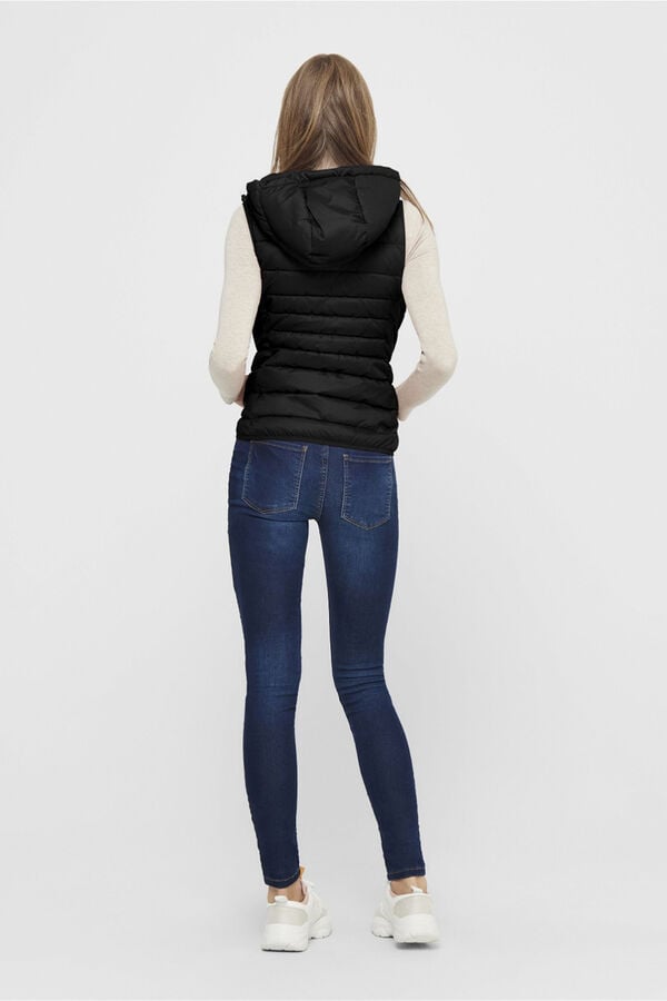 Only Mid-season vest black