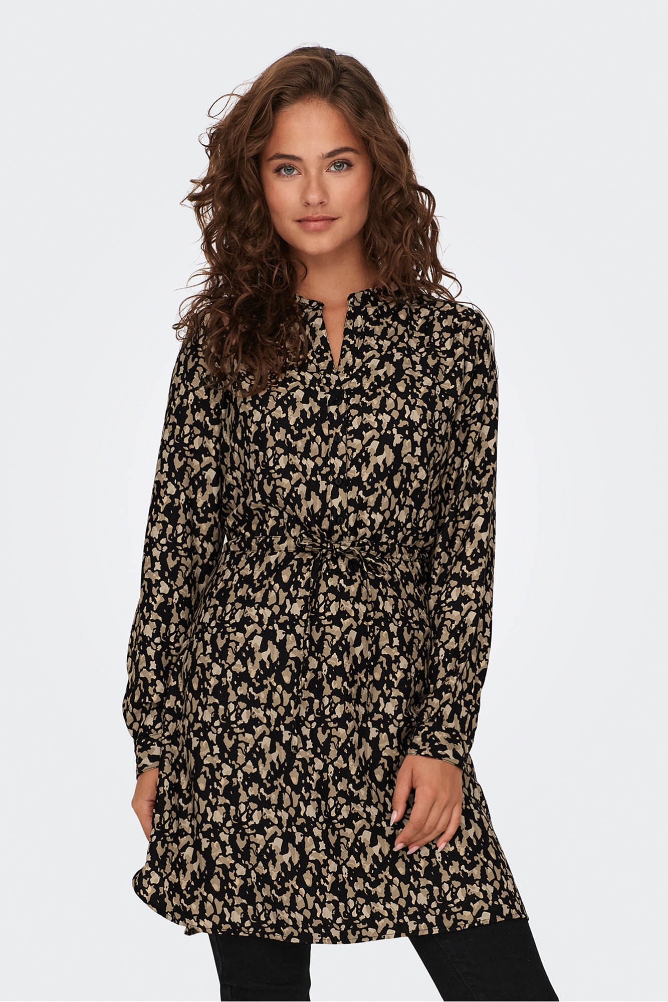 Only Vestido camiseiro curto 