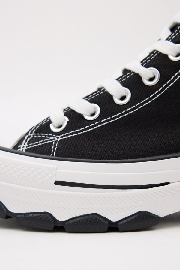 Inside Casual toe boots black