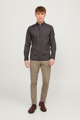 Pantalón chino slim