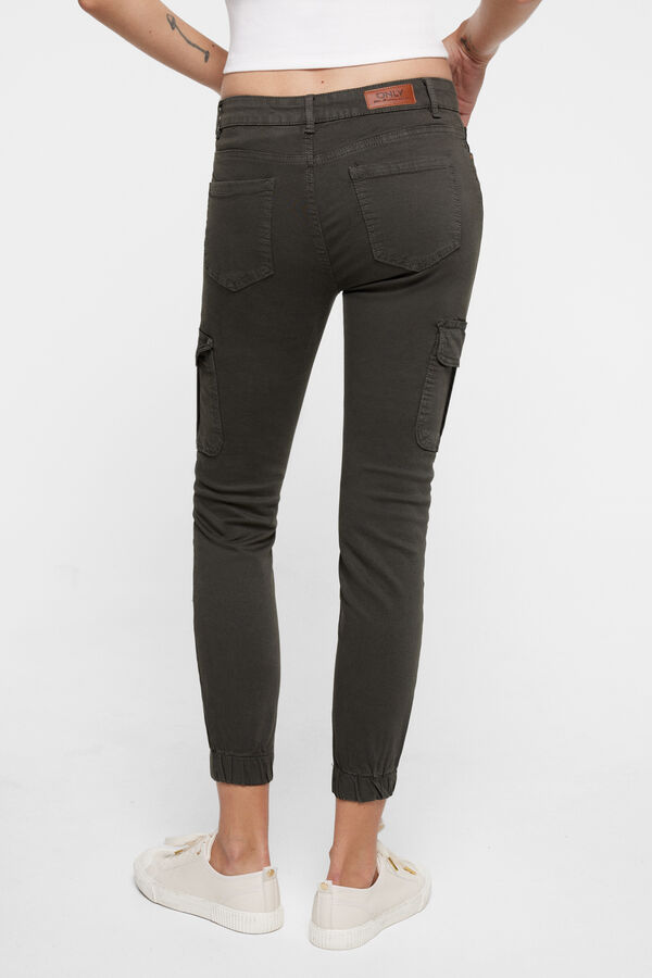 Springfield Jeans Skinny estilo cargo con bolsillos laterales verde
