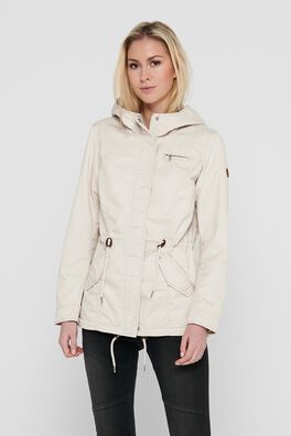 Parka corta con capucha