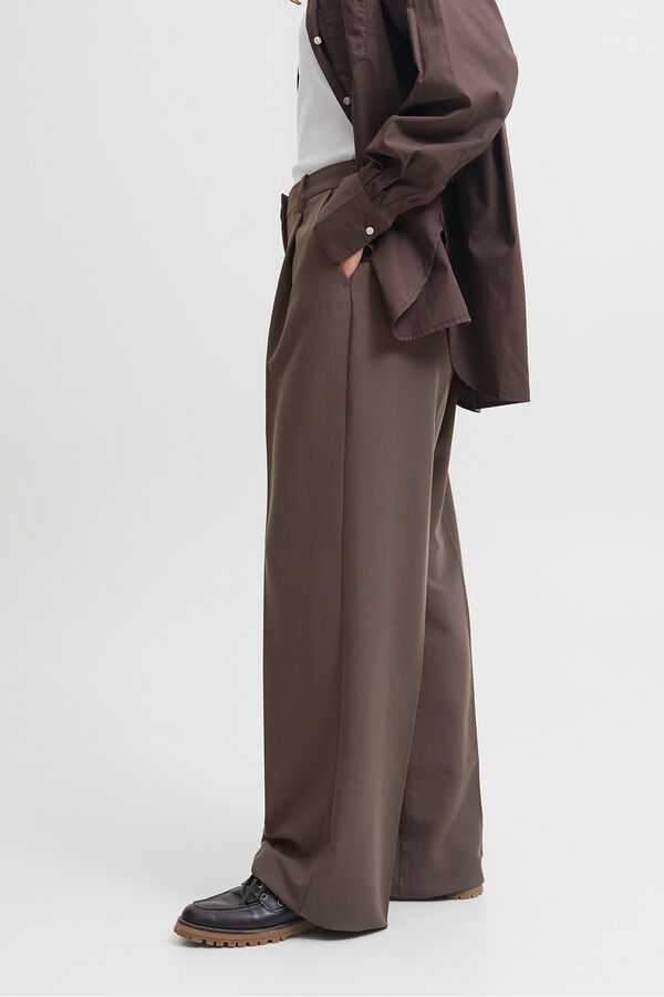 Jack & Jones Cal&ccedil;as largas com pregas castanho