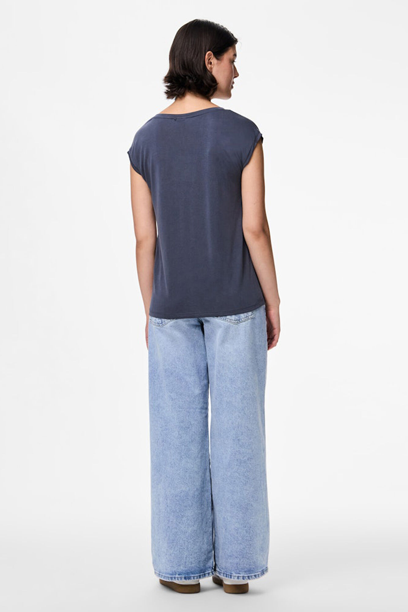 Pieces Cooles T-Shirt mit V-Ausschnitt