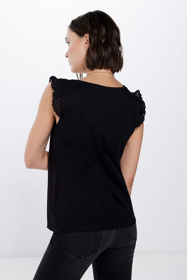 Springfield V-neck T-shirt with lace ruffle black