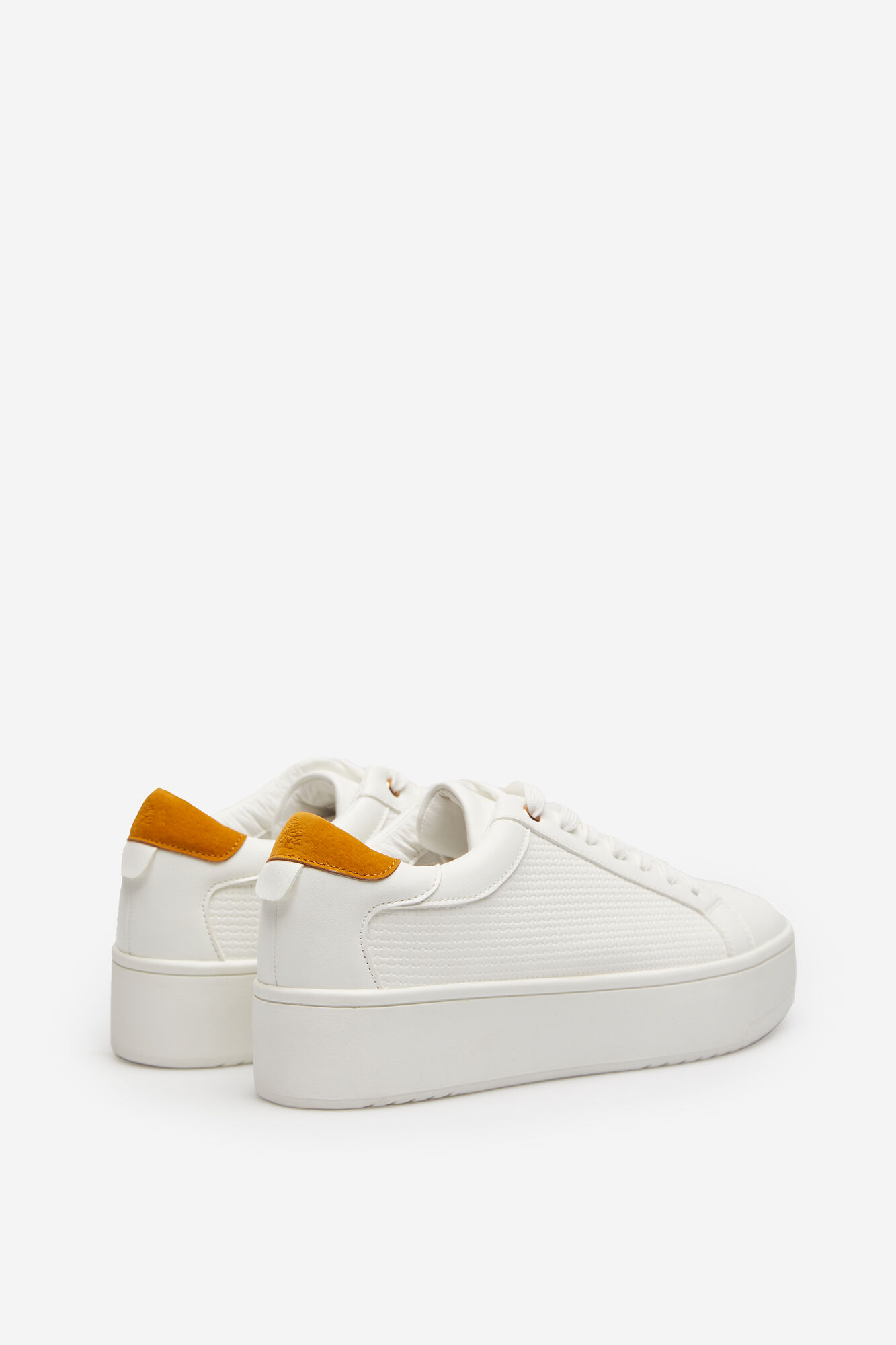 flatform sneaker