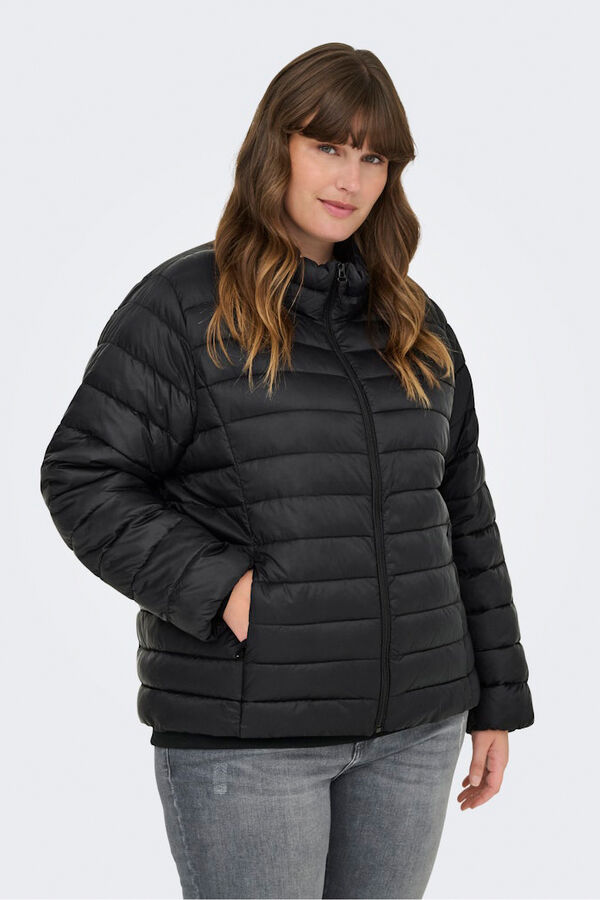 Only Carmakoma Chaqueta acolchada cremallera talla grande negro