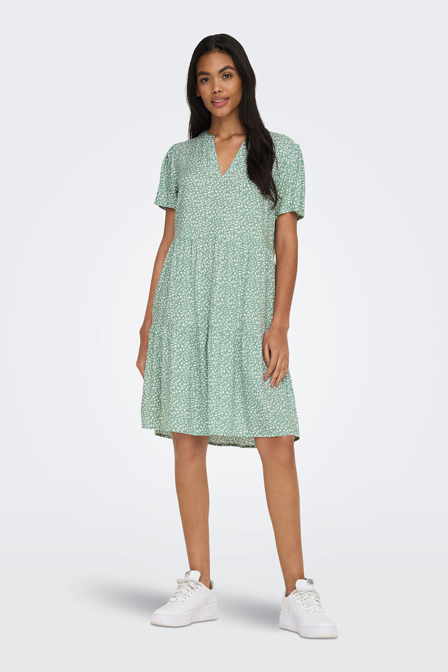 Vestido corto manga corta