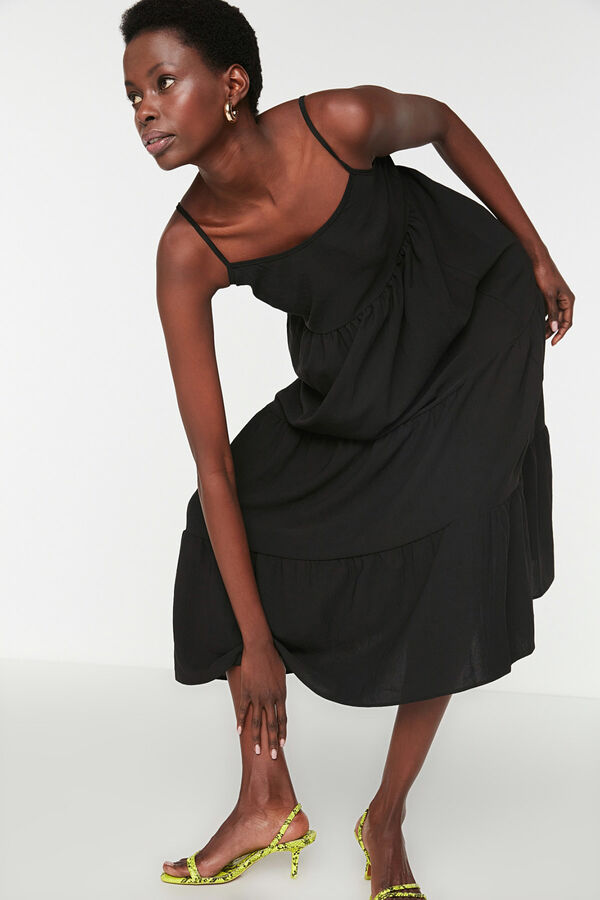 Trendyol Vestido midi tirantes negro