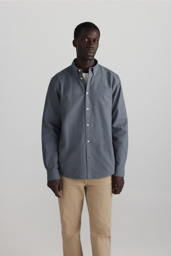 Camisa oxford tinte en prenda