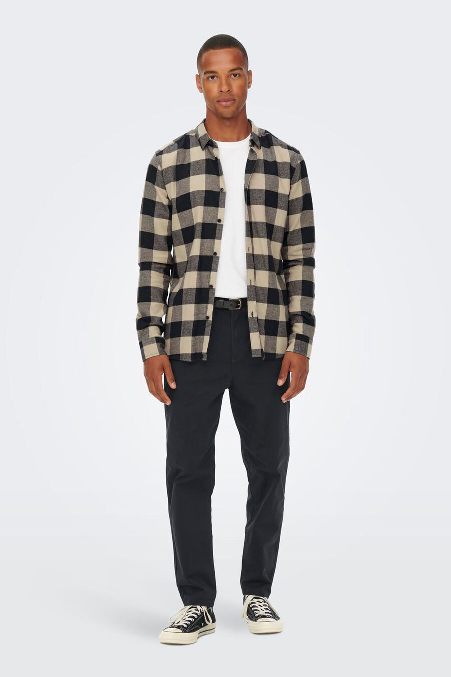 Camisa de hombre de manga larga y cuadros