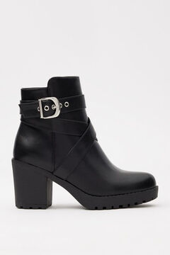 Inside Stiefel mit gekreuzter Schnalle