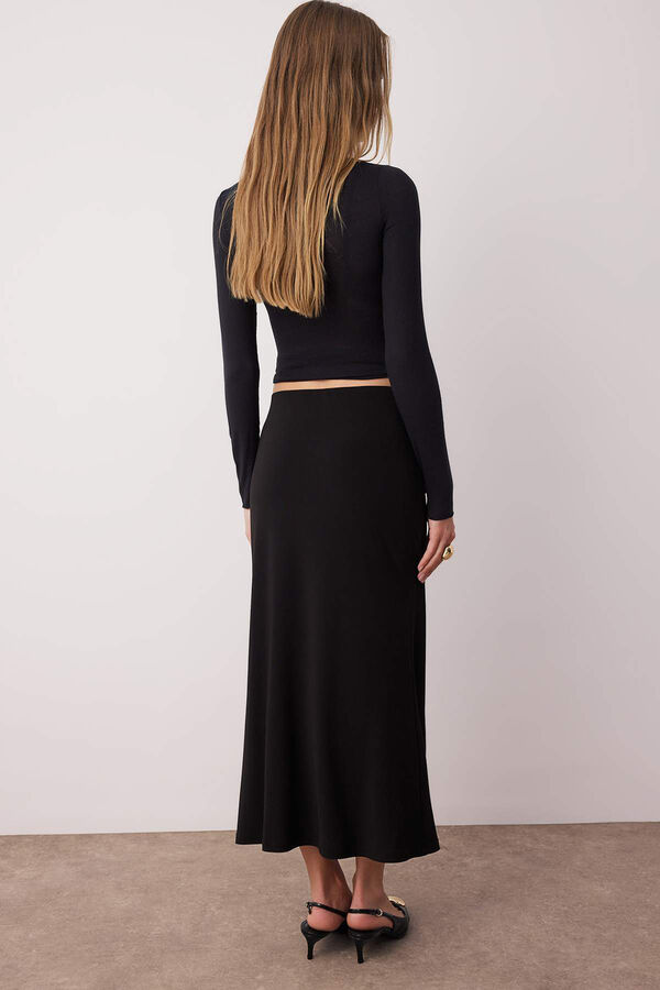 Trendyol Falda midi negro