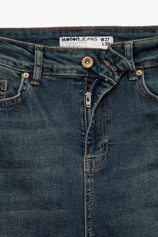 Koton Vaquero acampanado desde la rodilla azul