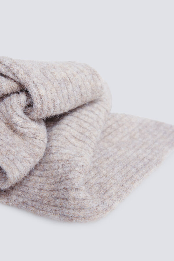 Springfield Ecru ribbed scarf white