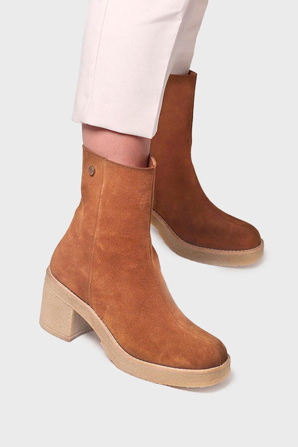 Springfield women's wide heel boot in suede prepečena