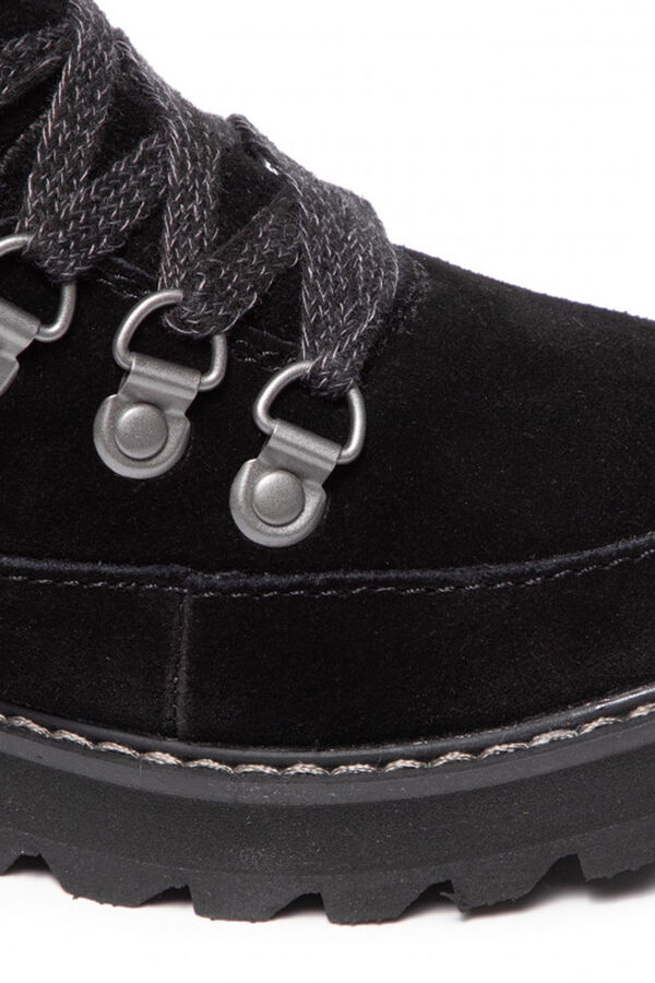 Springfield Sadie lace-up boots crna