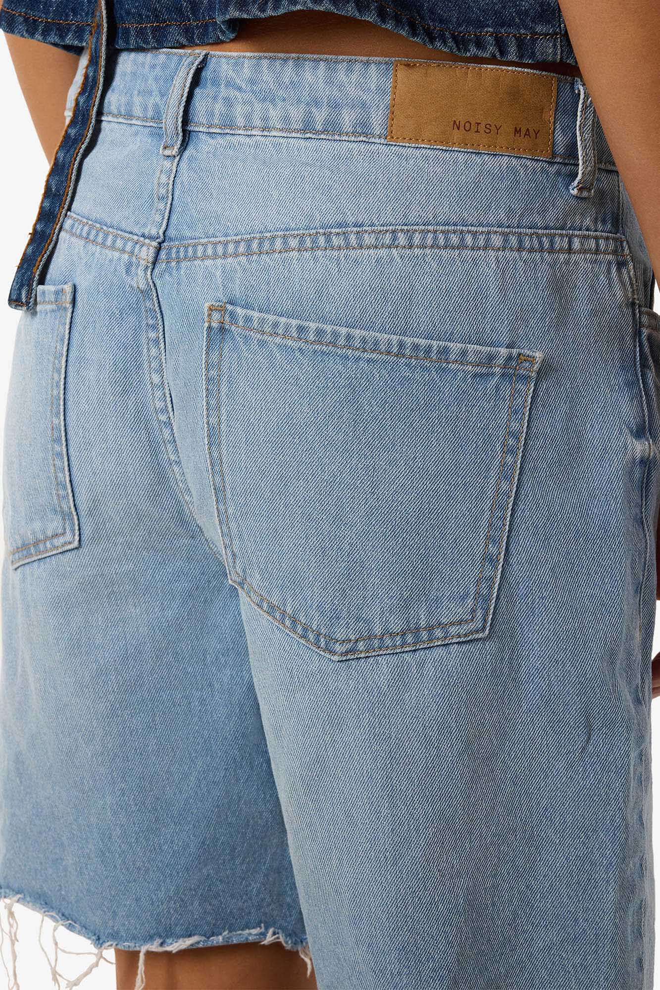 Noisy May Bermuda vaquera de 5 bolsillos con bajo deshilachado