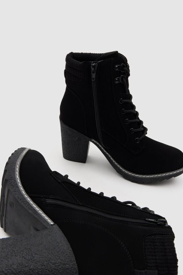 Inside Platform hiker ankle boots black
