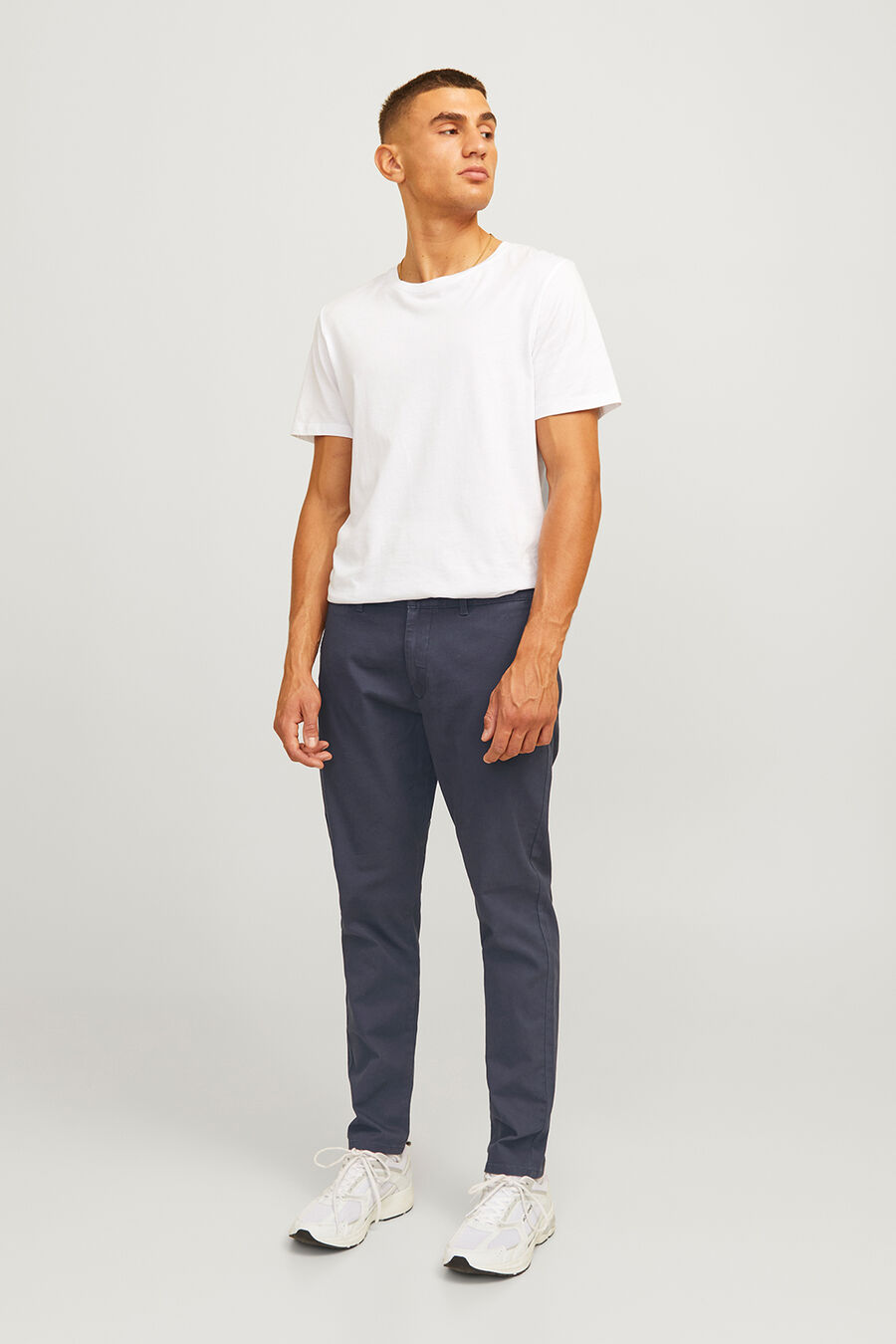 Pantalón chino slim fit