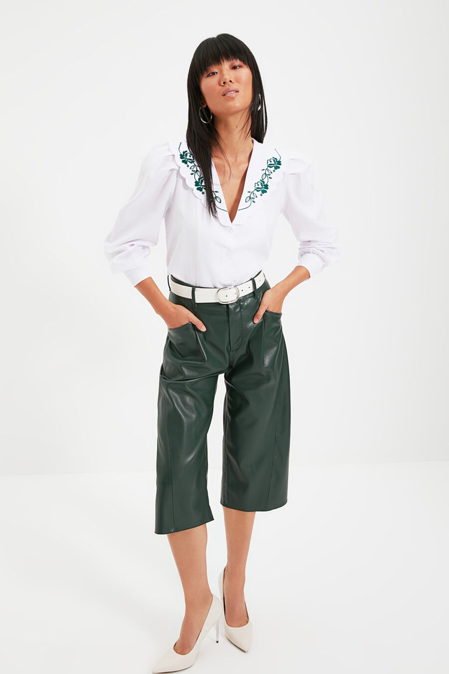 Blusa con detalle bordado