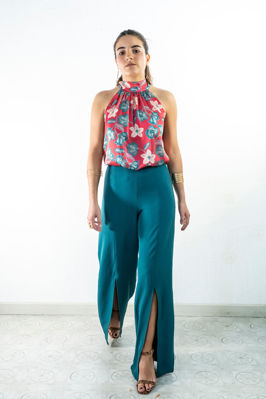 Pantalón con aberturas